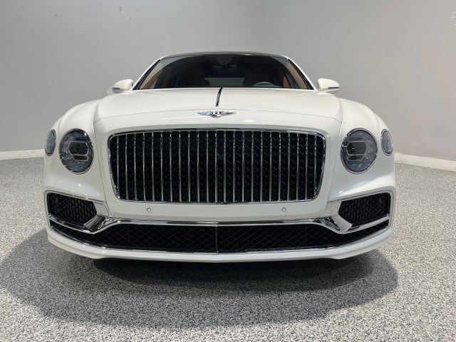 Bentley Flying Spur Vehicle Full-screen Gallery Image 02