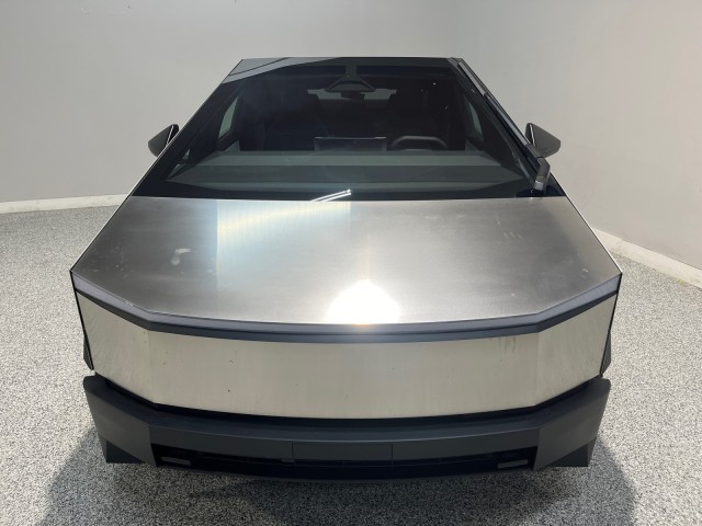 Tesla Cybertruck Vehicle Full-screen Gallery Image 03