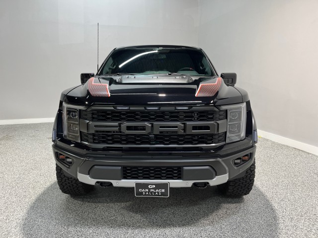 Ford F-150 Vehicle Full-screen Gallery Image 02