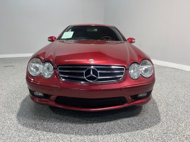 Mercedes-Benz SL-Class Vehicle Full-screen Gallery Image 02