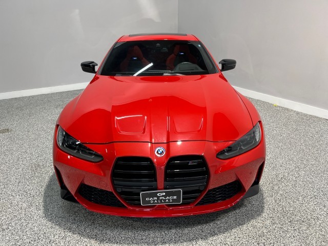 BMW M4 Vehicle Full-screen Gallery Image 02