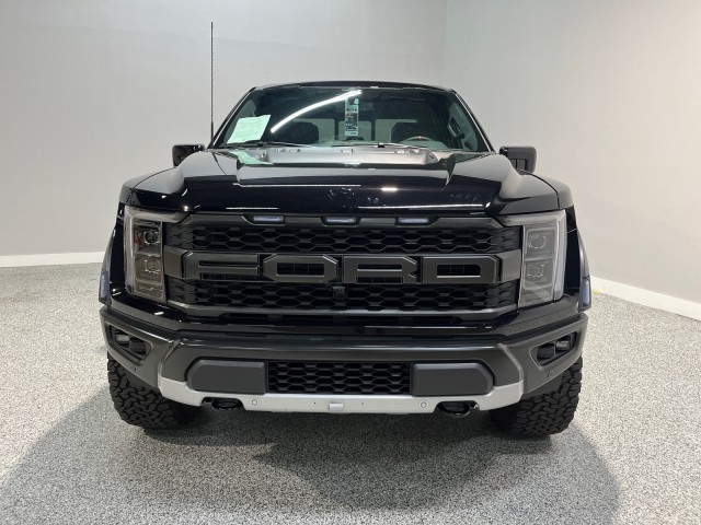 Ford F-150 Vehicle Full-screen Gallery Image 02