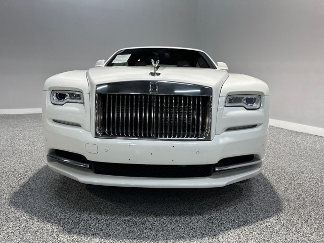 Rolls-Royce Wraith Vehicle Full-screen Gallery Image 02