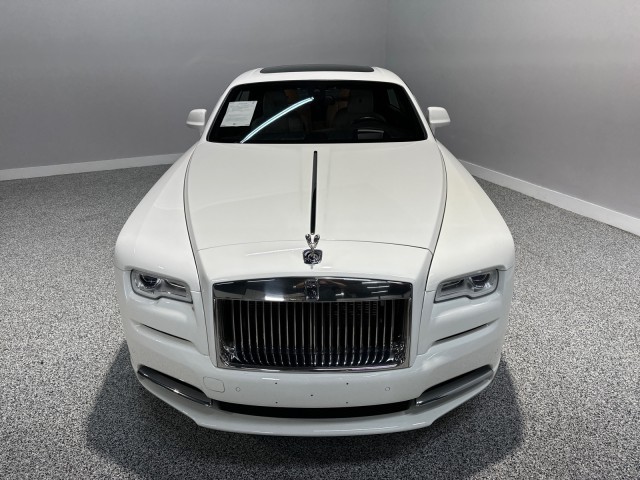 Rolls-Royce Wraith Vehicle Full-screen Gallery Image 03