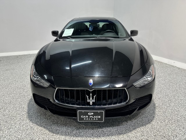 Maserati Ghibli Vehicle Full-screen Gallery Image 02