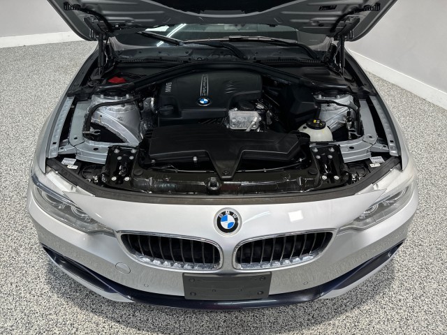 BMW 4 Series Vehicle Full-screen Gallery Image 03