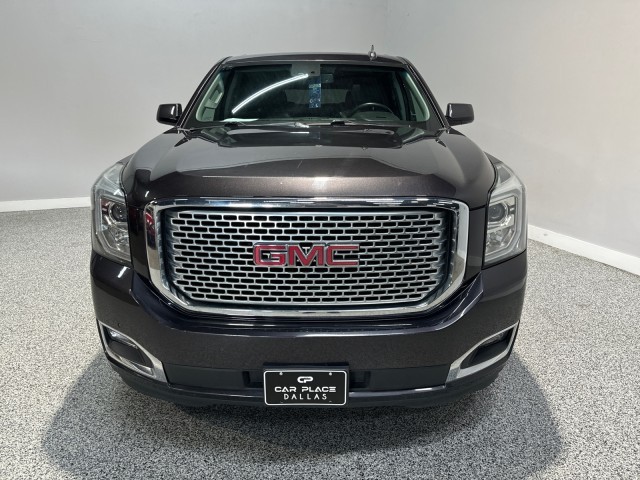 GMC Yukon XL Vehicle Full-screen Gallery Image 02