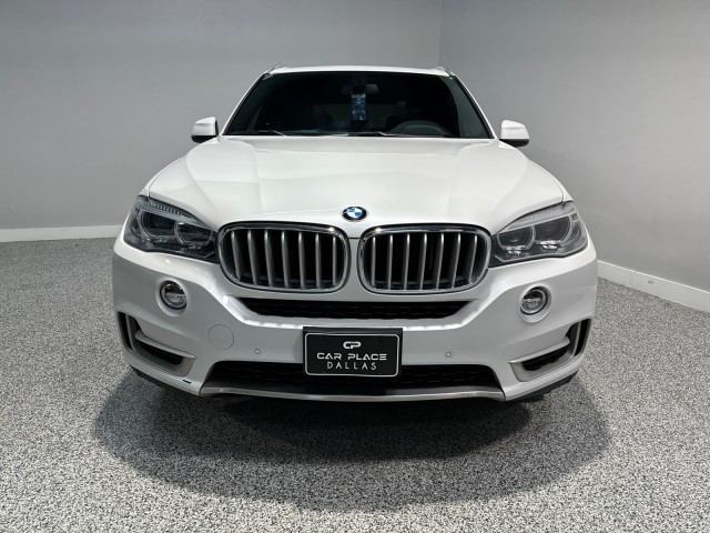 BMW X5 Vehicle Full-screen Gallery Image 02