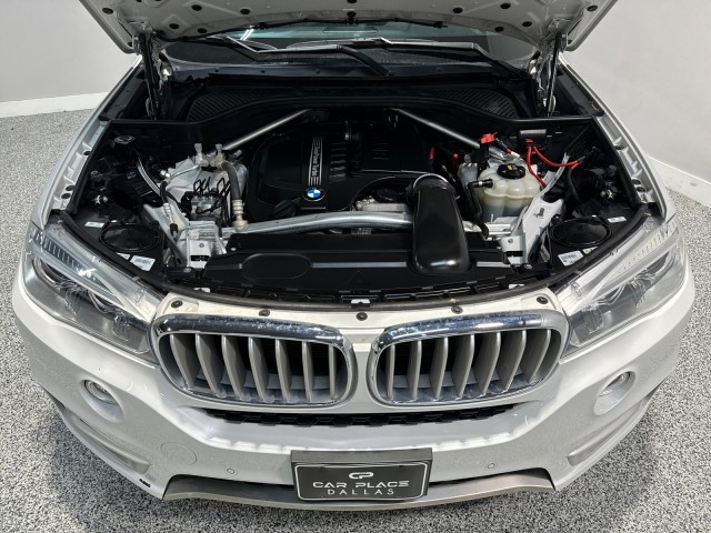 BMW X5 Vehicle Full-screen Gallery Image 03