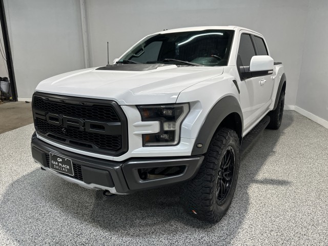 Ford F-150 Vehicle Full-screen Gallery Image 03