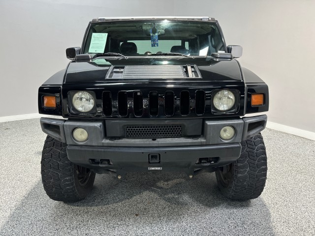 HUMMER H2 Vehicle Full-screen Gallery Image 02