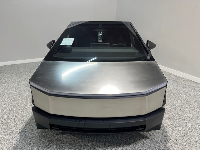 Tesla Cybertruck Vehicle Full-screen Gallery Image 03