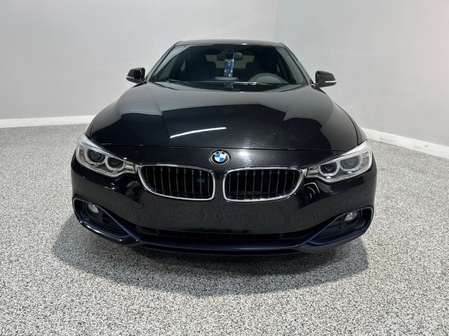 BMW 4 Series Vehicle Full-screen Gallery Image 02