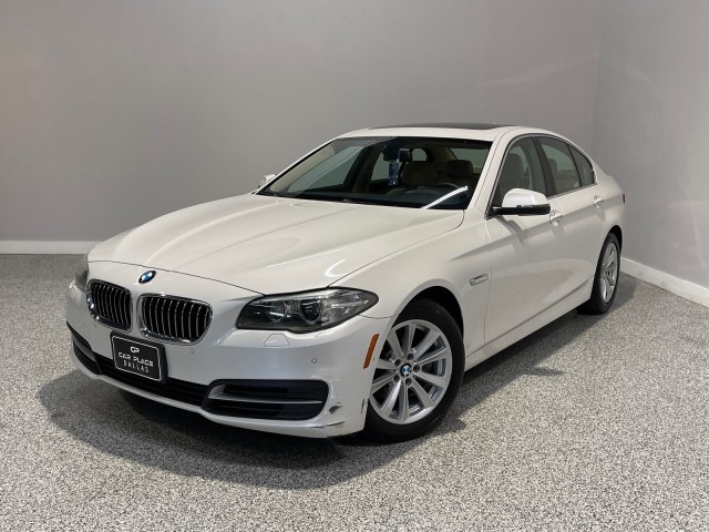 BMW 5 Series Vehicle Full-screen Gallery Image 02