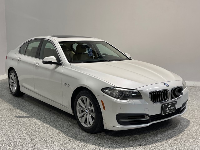 BMW 5 Series Vehicle Full-screen Gallery Image 03