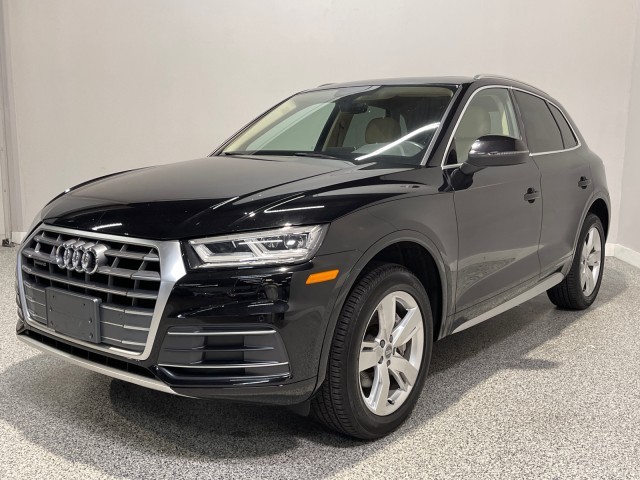 Audi Q5 Vehicle Full-screen Gallery Image 03