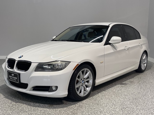 BMW 3 Series Vehicle Full-screen Gallery Image 03