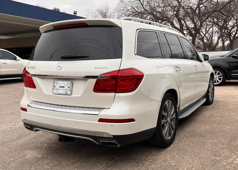 Mercedes-Benz GL-Class Vehicle Image 04