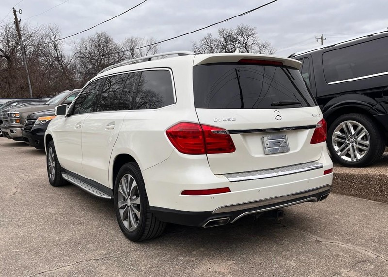 Mercedes-Benz GL-Class Vehicle Image 07