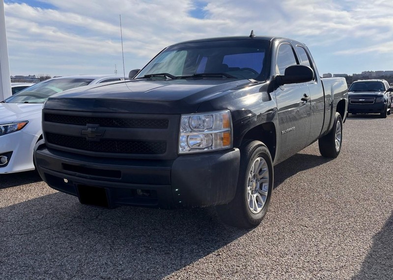 Chevrolet Silverado 1500 Vehicle Image 02