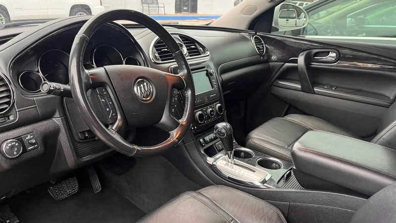 Buick Enclave Vehicle Image 05