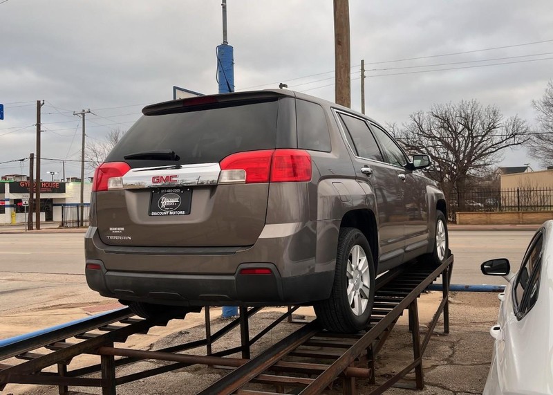 GMC Terrain Vehicle Image 04