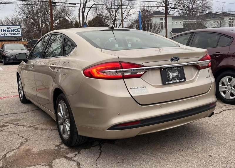 Ford Fusion Vehicle Image 07