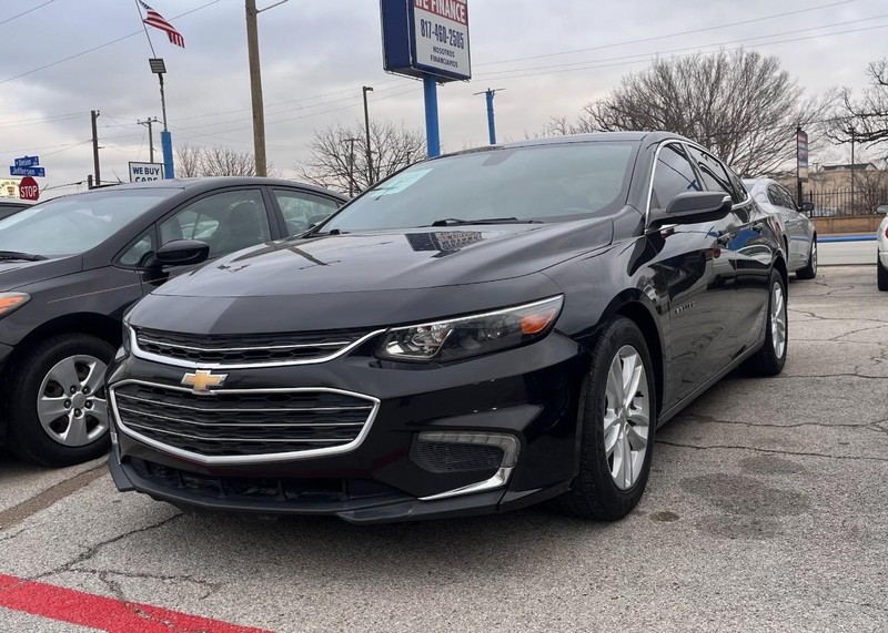 Chevrolet Malibu Vehicle Image 02