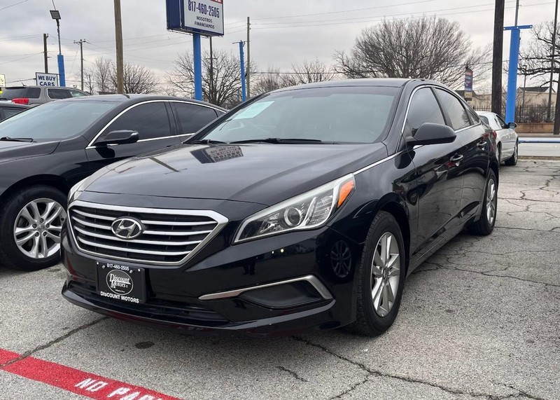 Hyundai Sonata Vehicle Image 02