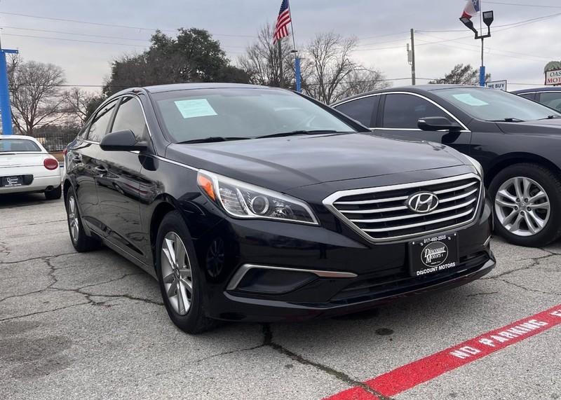 Hyundai Sonata Vehicle Image 03