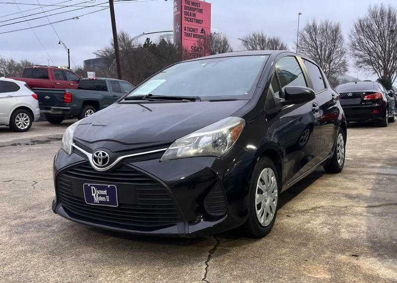 Toyota Yaris Vehicle Image 02