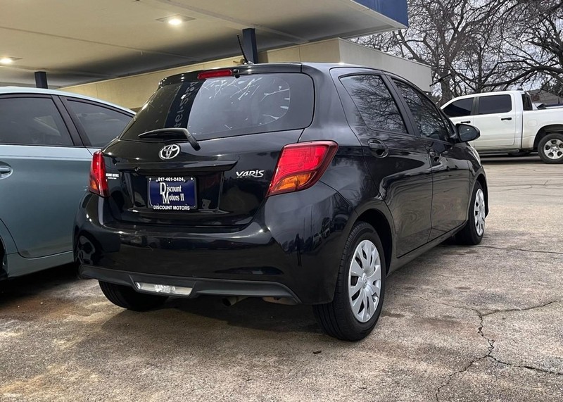 Toyota Yaris Vehicle Image 04