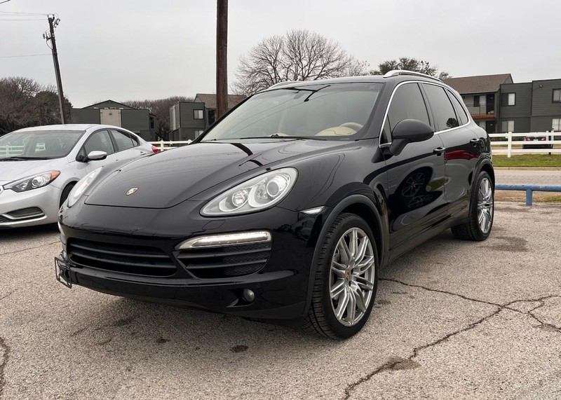 Porsche Cayenne Vehicle Image 02