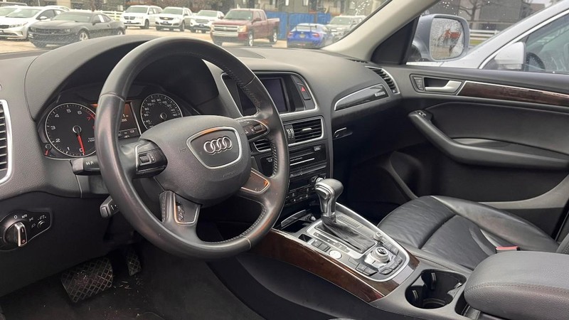 Audi Q5 Vehicle Image 05