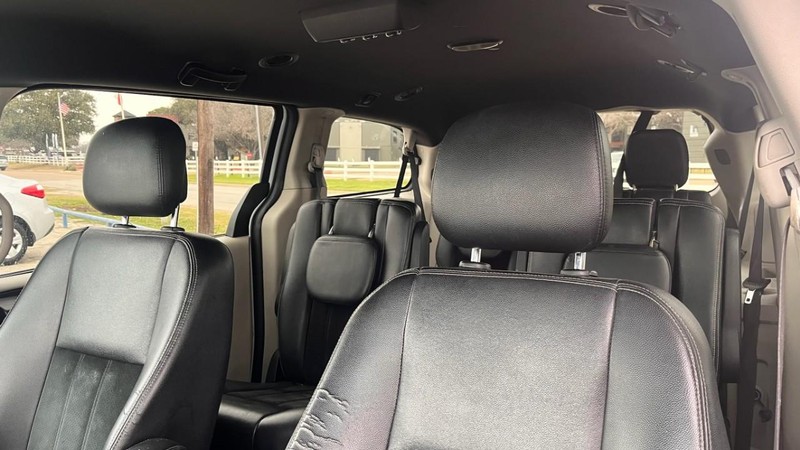 Dodge Grand Caravan Vehicle Image 06