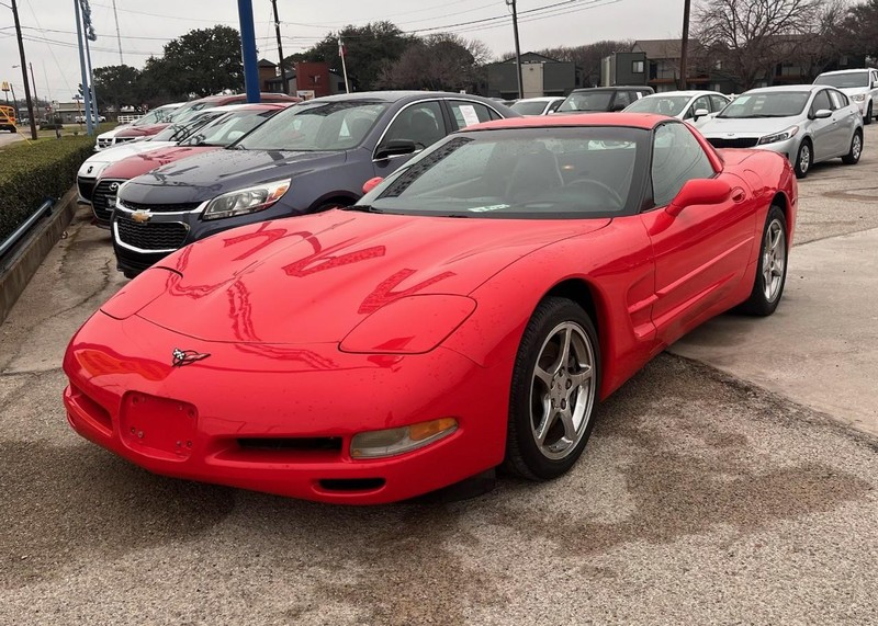 Chevrolet Corvette Vehicle Image 02