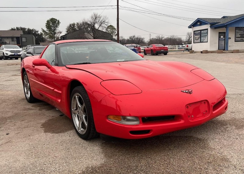 Chevrolet Corvette Vehicle Image 03
