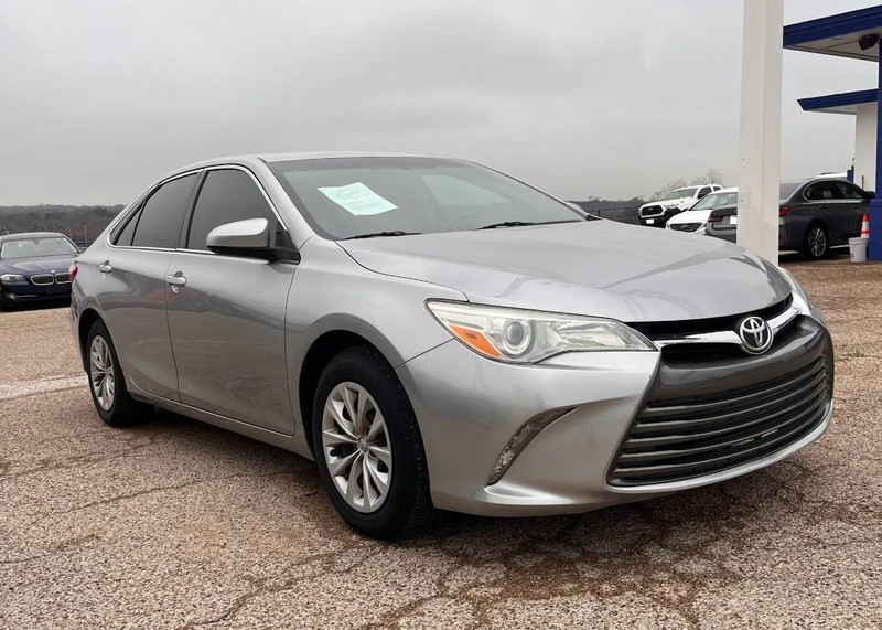 Toyota Camry Vehicle Image 03
