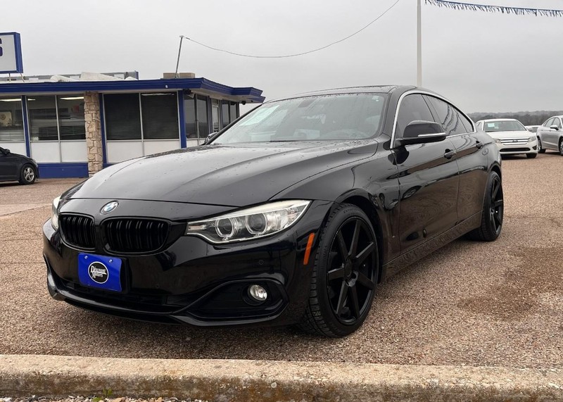 BMW 4 Series Vehicle Image 02