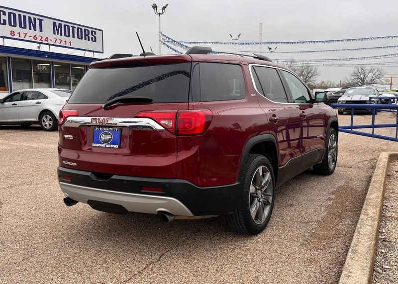 GMC Acadia Vehicle Image 04