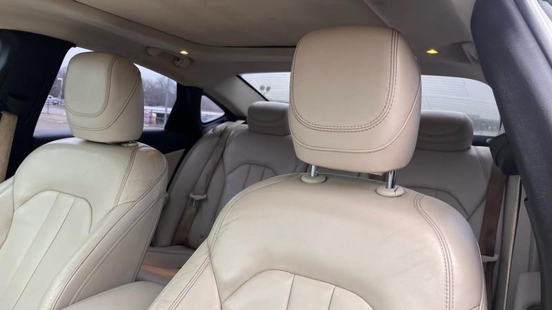 Chrysler 200 Vehicle Image 06