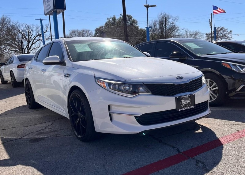 Kia Optima Vehicle Image 03