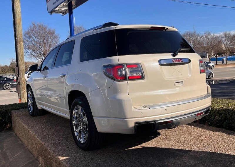 GMC Acadia Vehicle Image 07