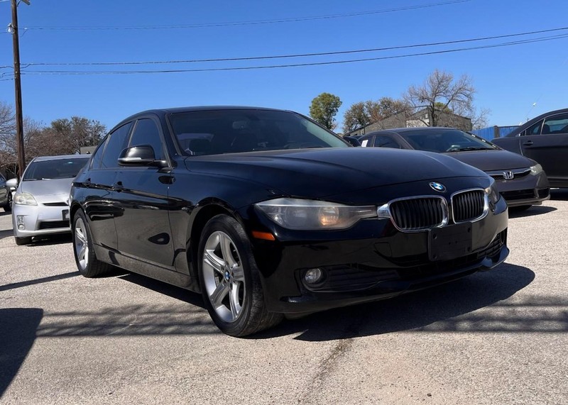 BMW 3 Series Vehicle Image 03