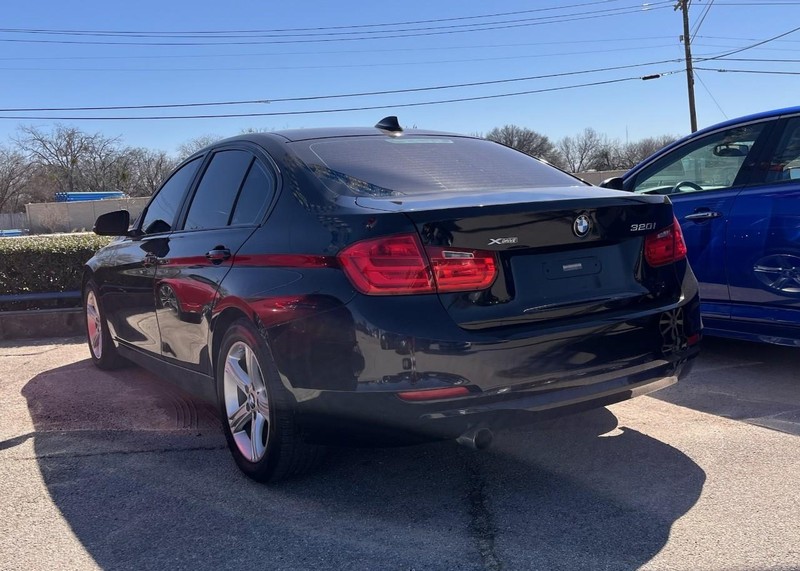 BMW 3 Series Vehicle Image 07