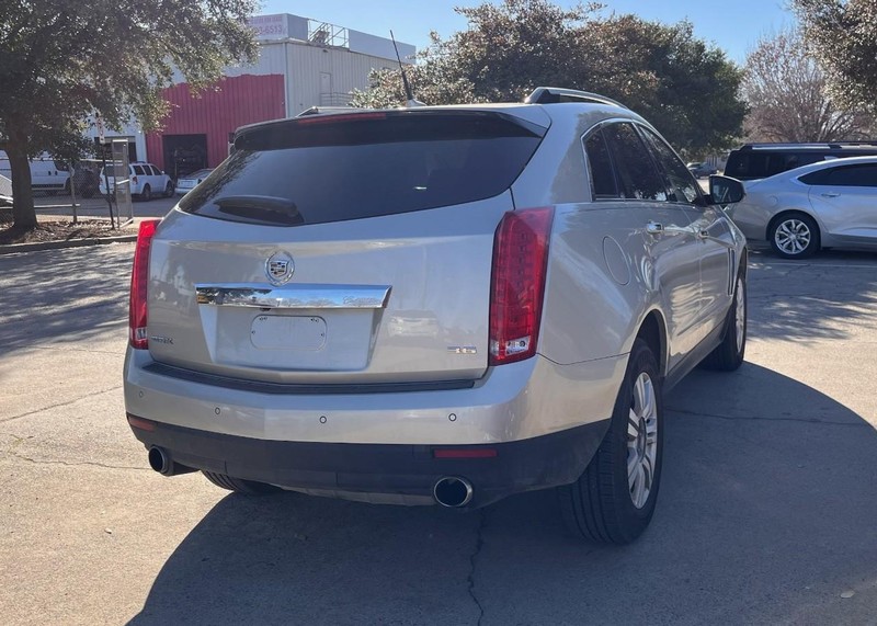 Cadillac SRX Vehicle Image 04