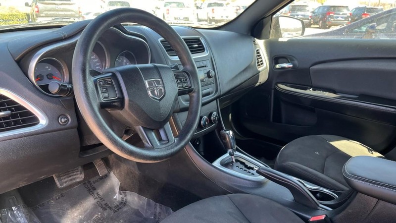Dodge Avenger Vehicle Image 05