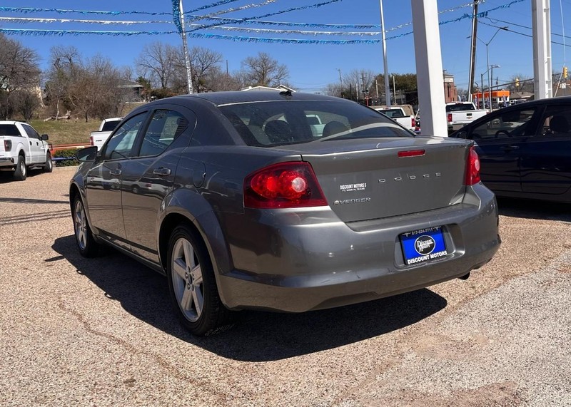 Dodge Avenger Vehicle Image 07
