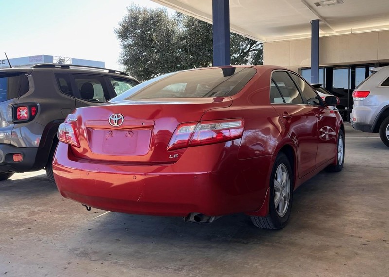 Toyota Camry Vehicle Image 04