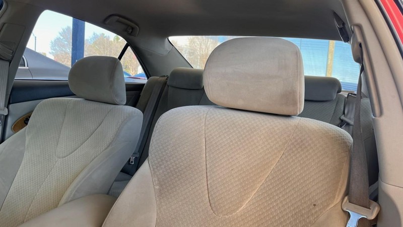 Toyota Camry Vehicle Image 06